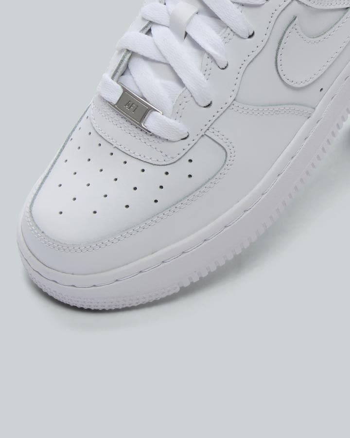 Junior Air Force 1 Low Trainer image 5