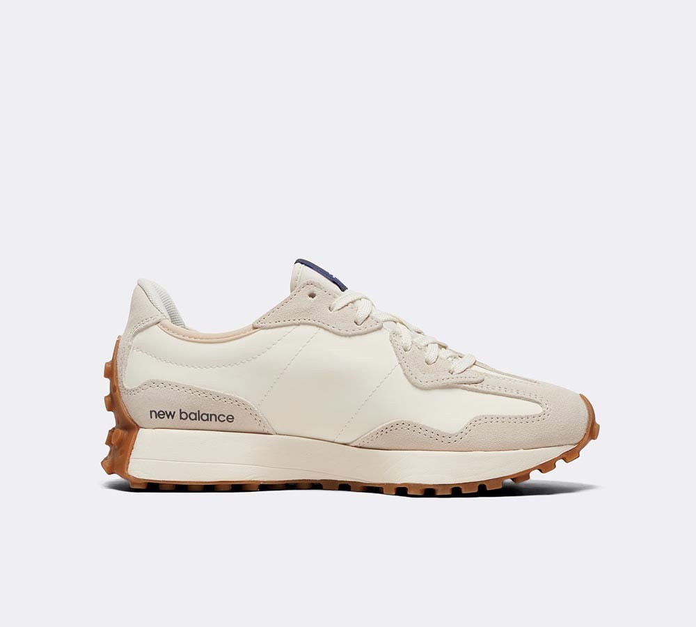Womens 327 Trainer image 3