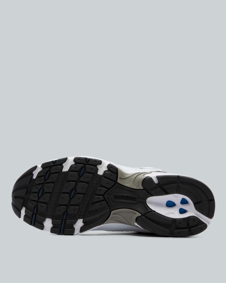Womens MR530 Trainer image 4