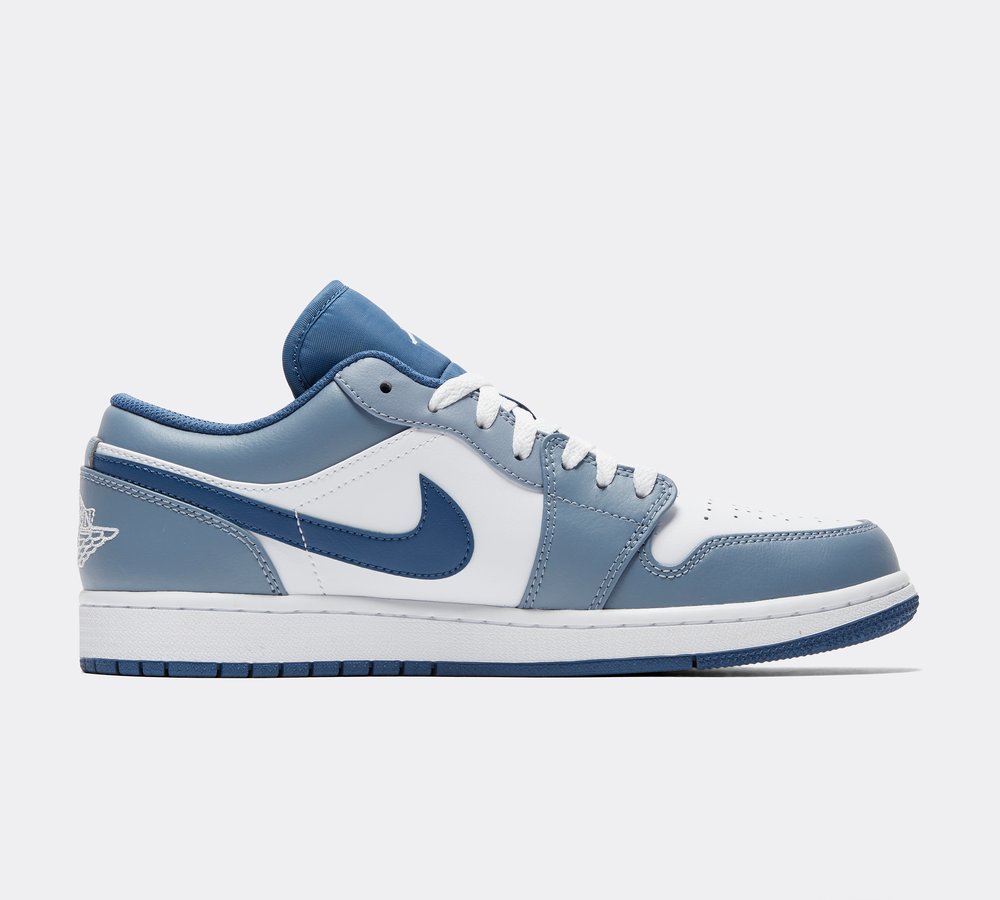 Air Jordan 1 Retro Low Trainer image 3