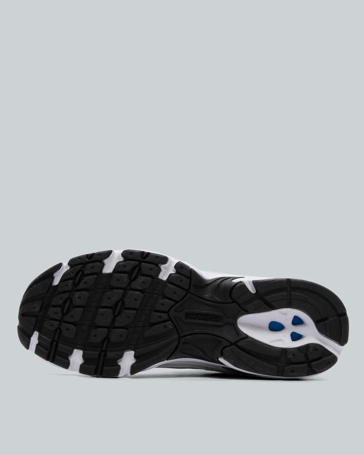 Junior 530 Trainer image 2