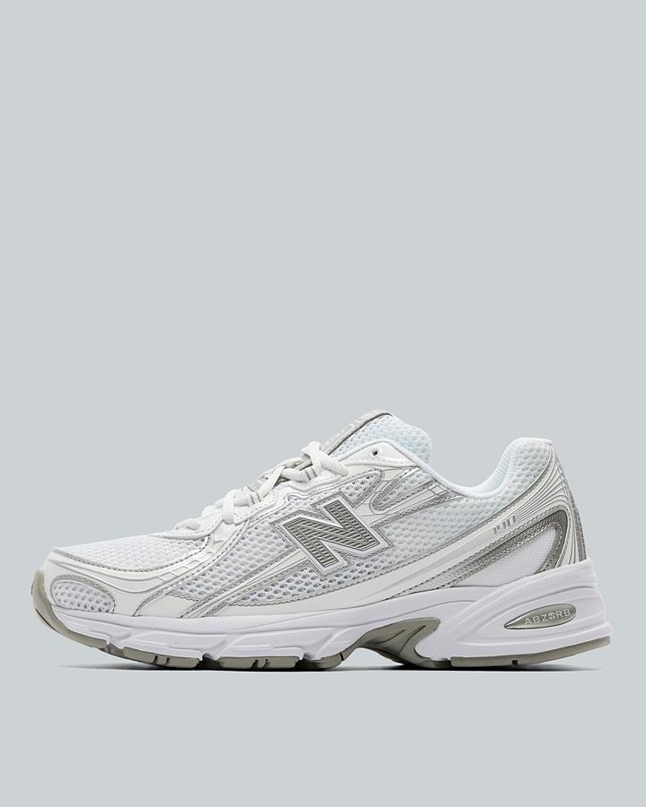 740 Trainer image 1