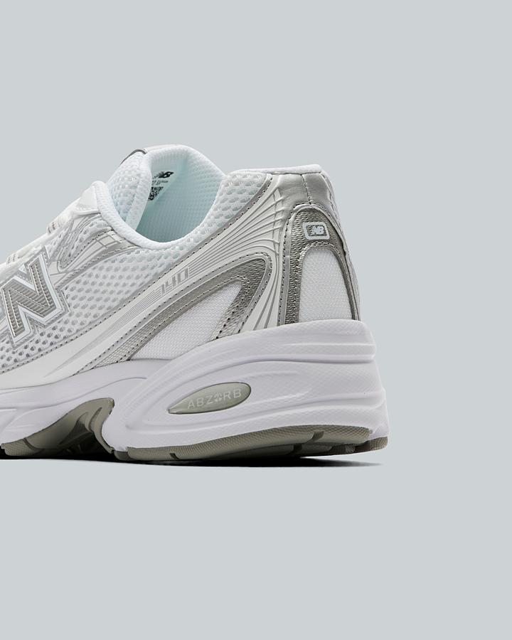 740 Trainer image 6