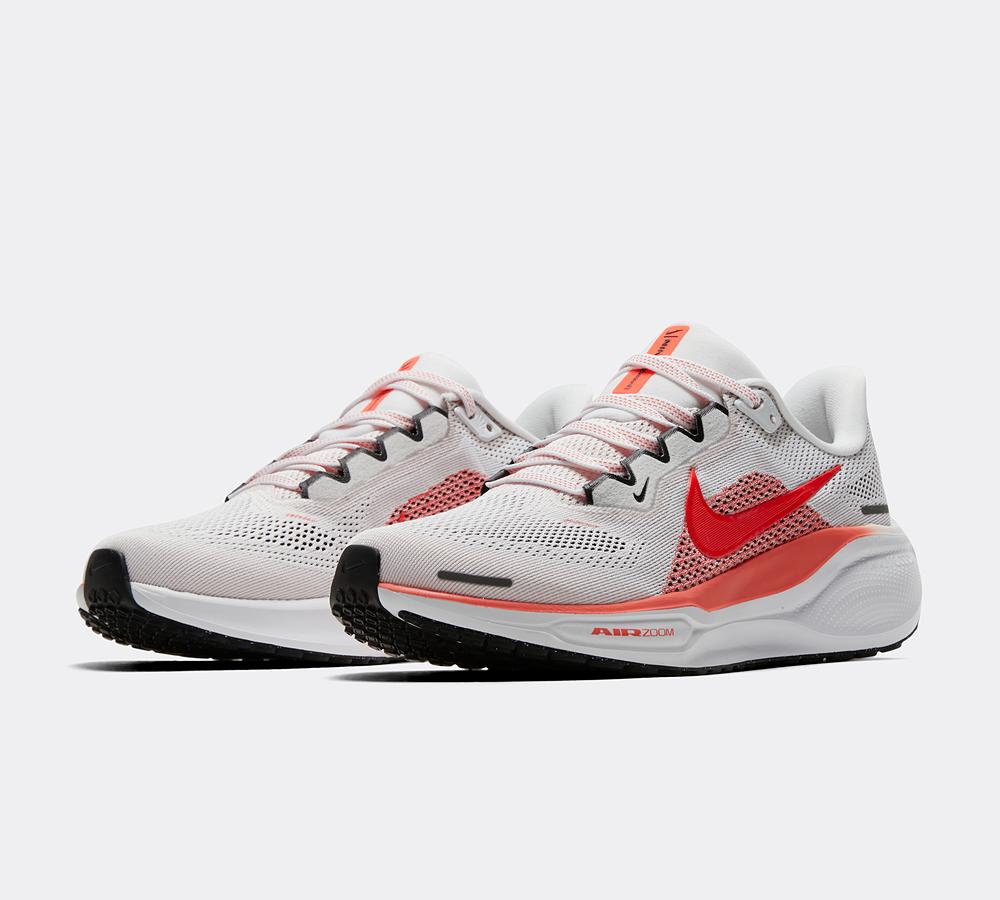 Womens Pegasus 41 Trainer image 2