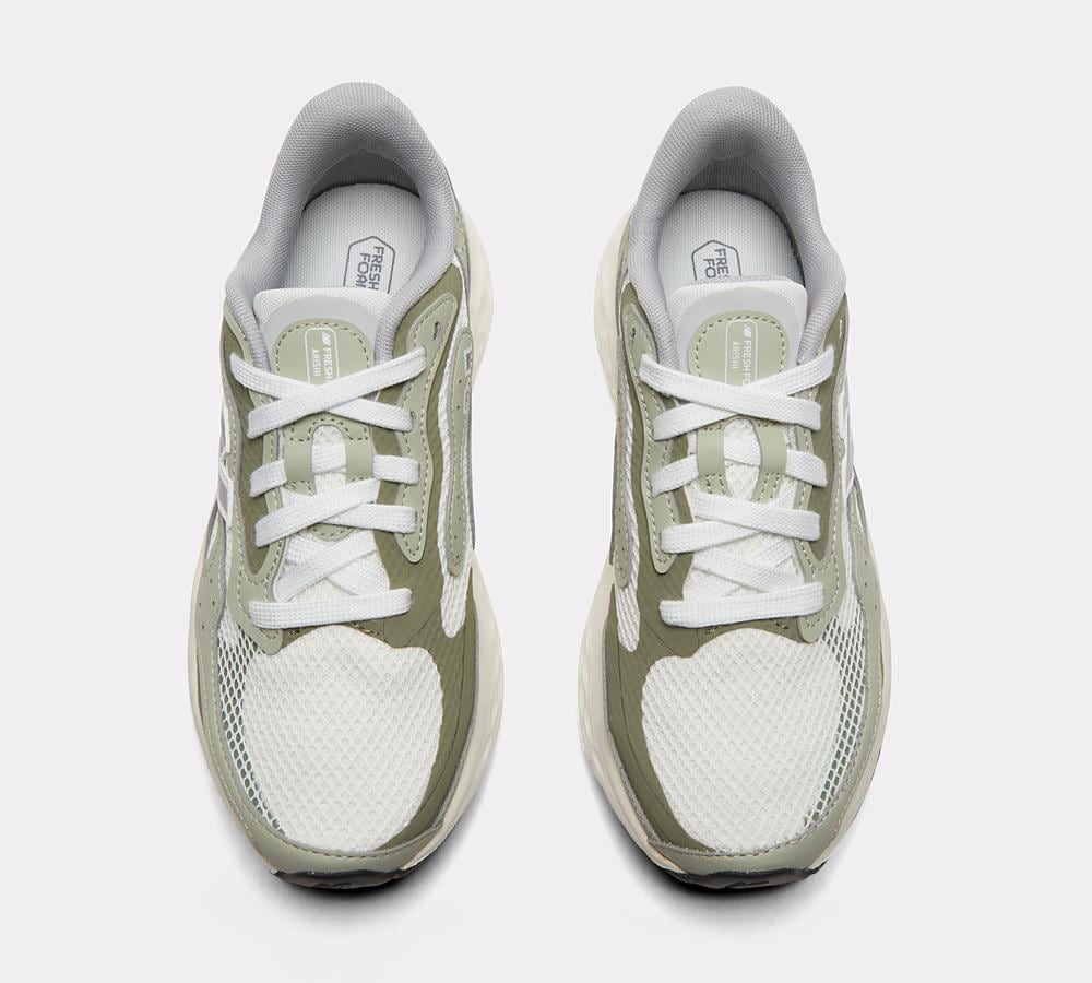 Womens Fresh Foam Arishi v4 TIRALUX Trainer image 4