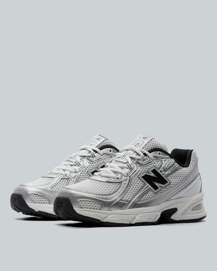 740 Trainer image 2