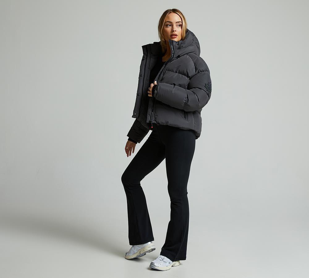 Womens Rivera Tech Short Puffer Jacket image 2