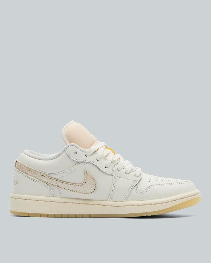 Womens Air Jordan 1 Low SE Trainer image 3