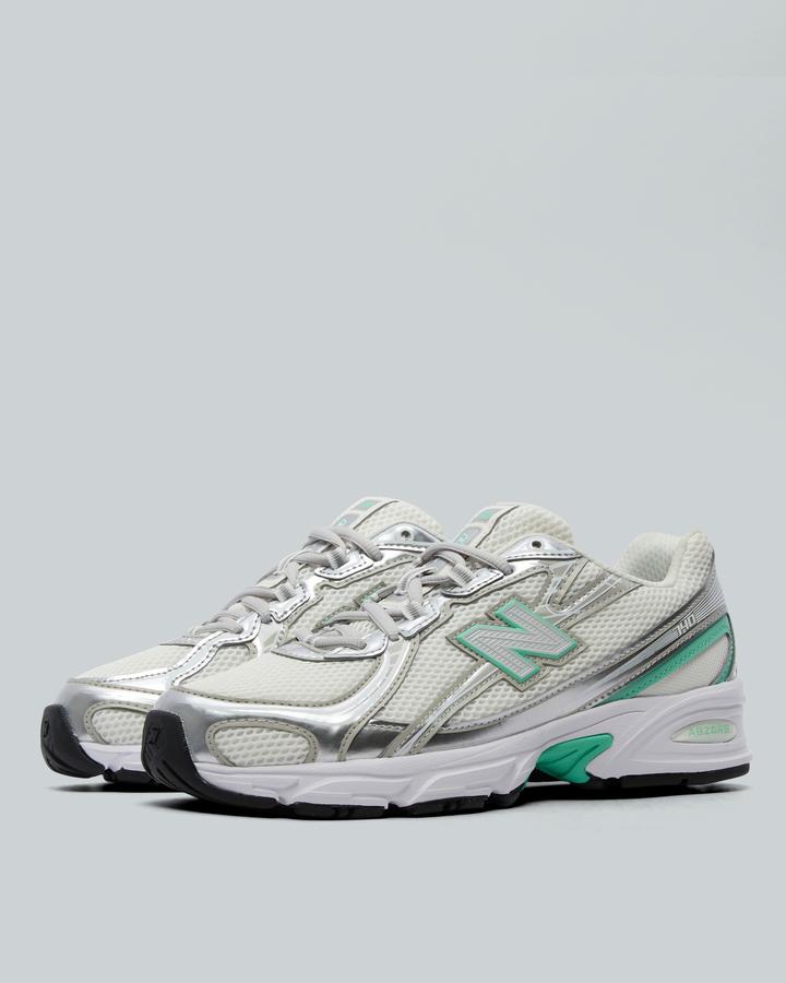 Junior 740 Trainer image 2