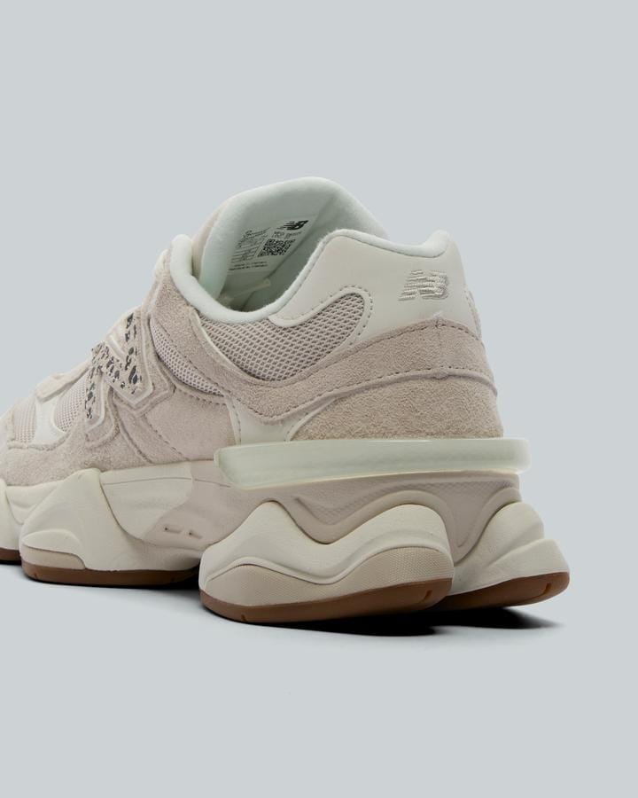 Womens 9060 Trainer image 6