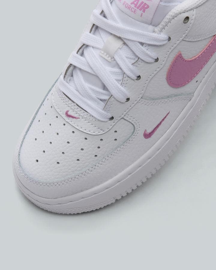Junior Air Force 1 Low Trainer image 5