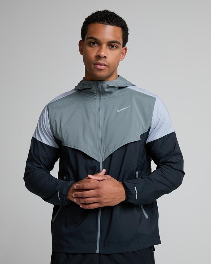 Run Repel UV Windrunner image 2