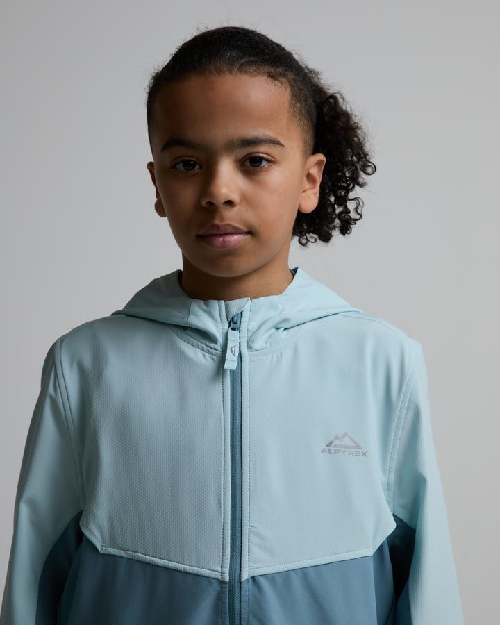 Junior Ontera Windrunner image 2