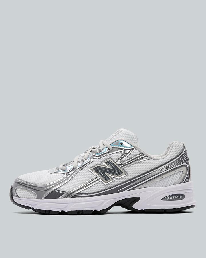 740 Trainer image 1