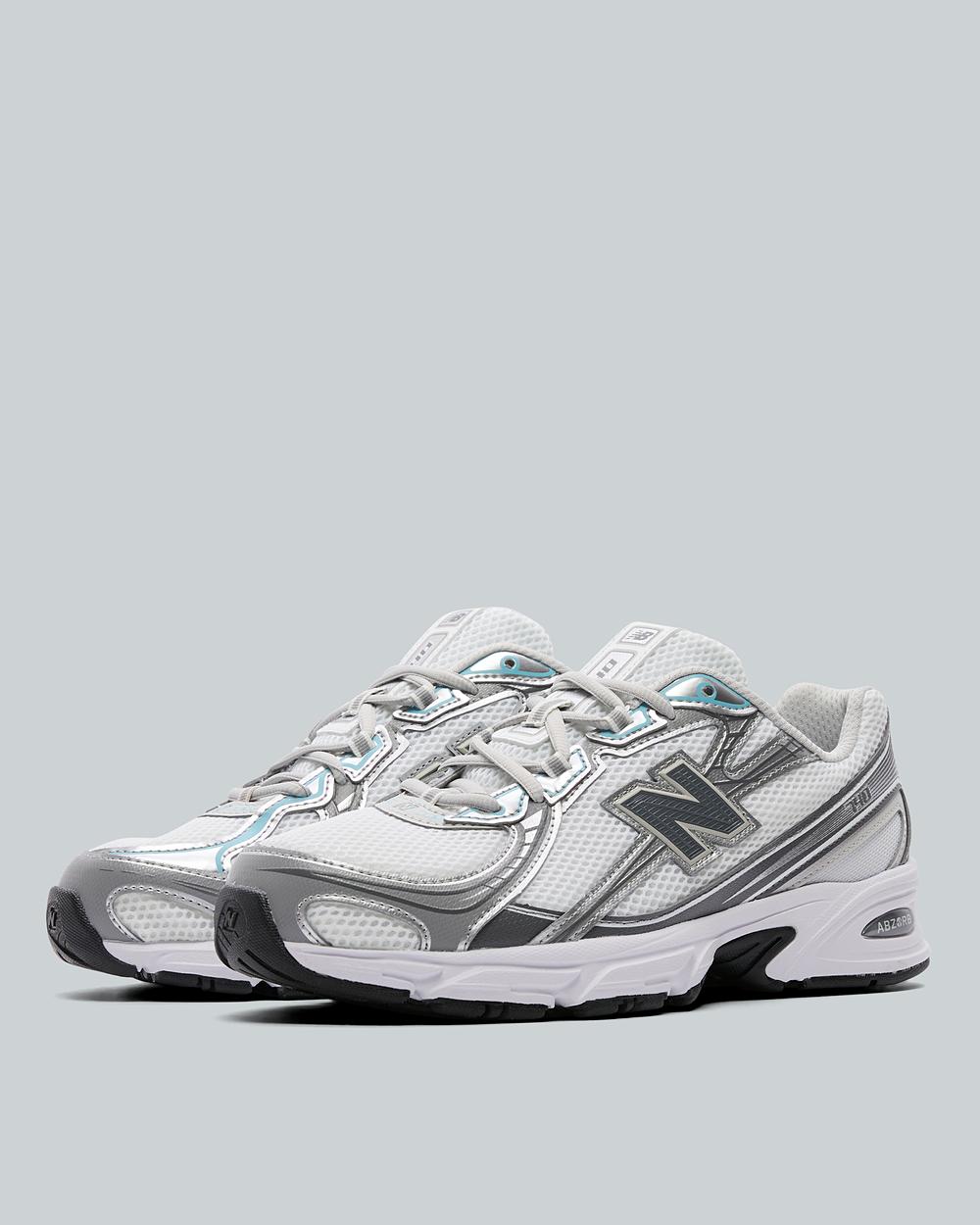 740 Trainer image 2