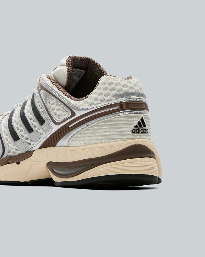 Womens Adistar Control 5 Trainer image 6