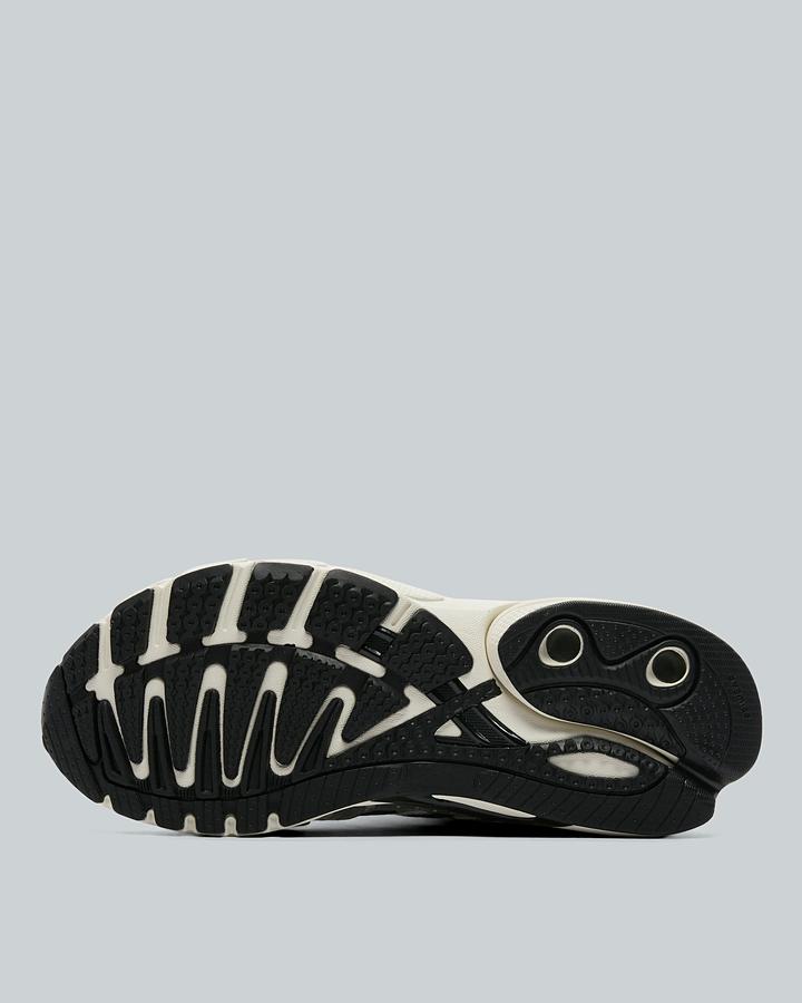 Womens Adistar Control 5 Trainer image 4