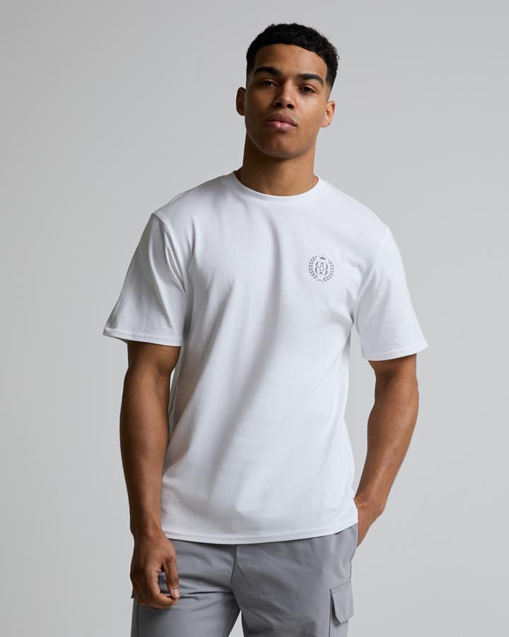 Resort Wreath T-Shirt image 3