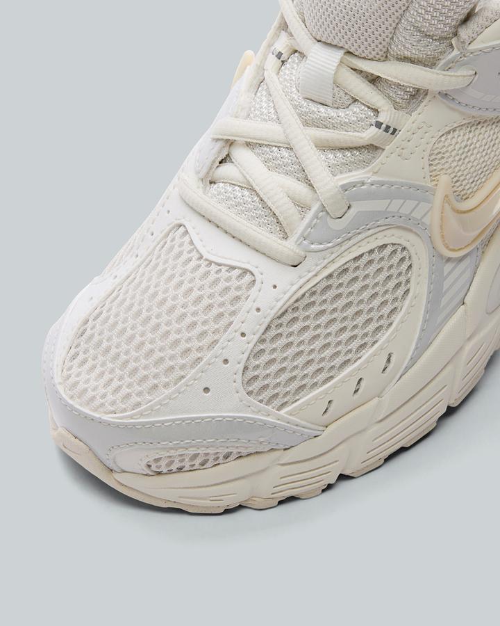Womens V5 RNR Trainer image 5