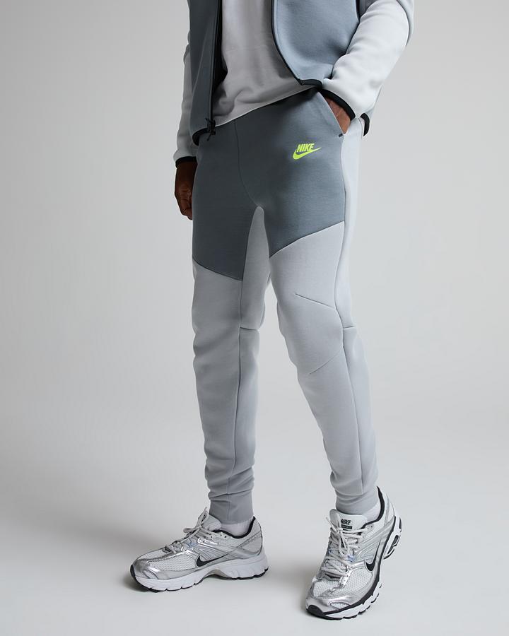 Tech Fleece Jogger image 1
