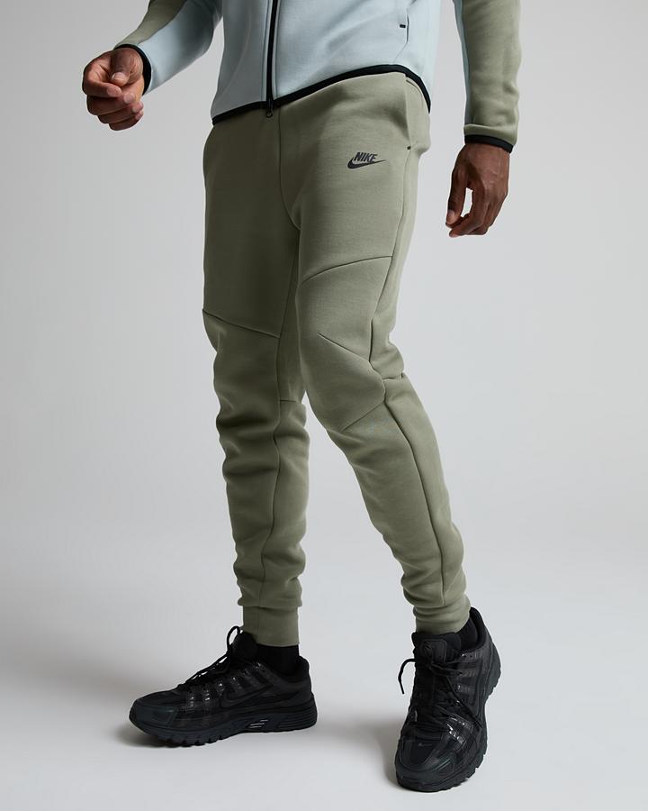 Tech Fleece Jogger image 2