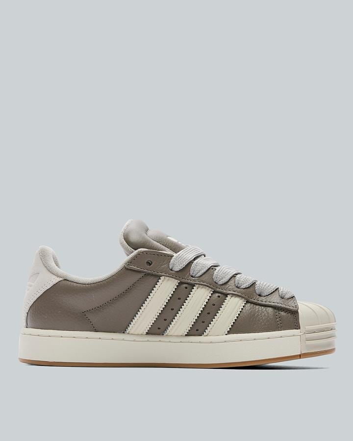 Superstar ST Trainer image 3