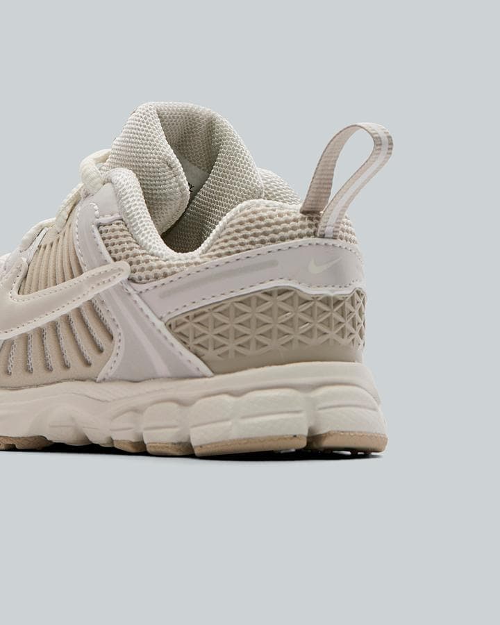 Nursery Vomero 5 Trainer image 6