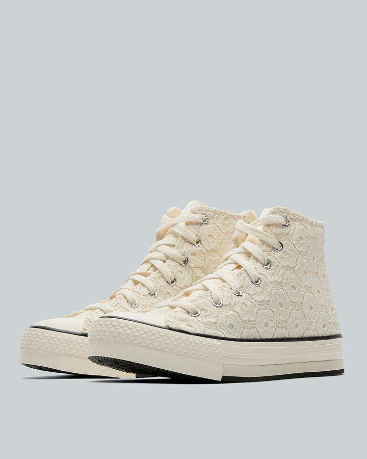 Junior Chuck Taylor All Star Hi Lift EVA Trainer image 2