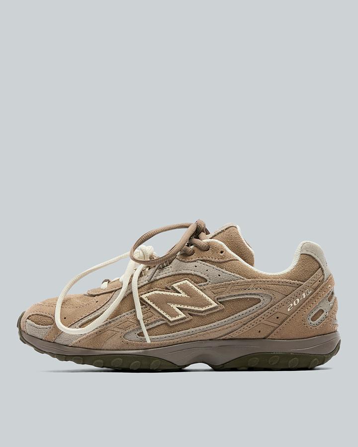 Womens 204L Trainer image 1