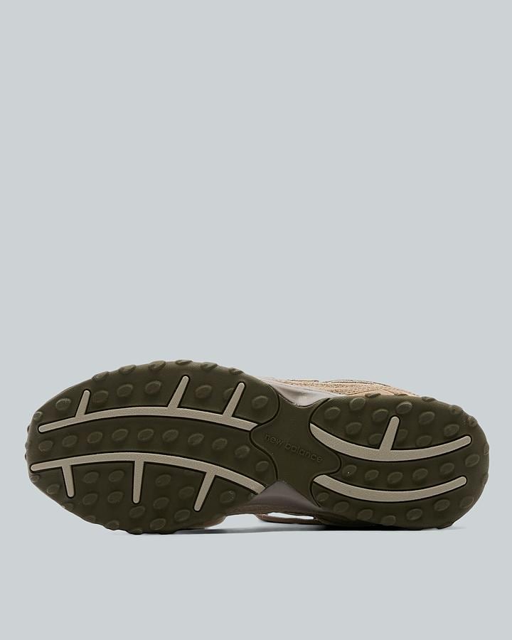 Womens 204L Trainer image 4