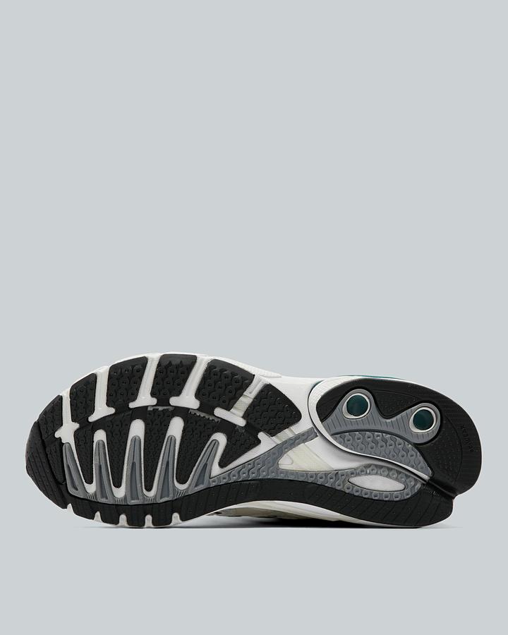 Junior Adistar Control 5 Trainer image 4