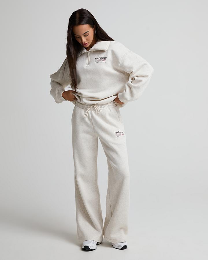 Womens Trackside Half Zip Fleece image 2