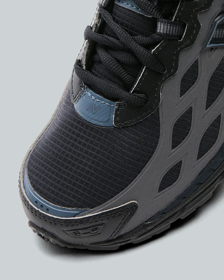 1906R Trainer image 5