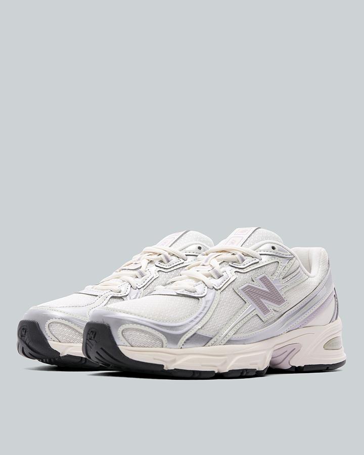 Womens 740 Trainer image 2