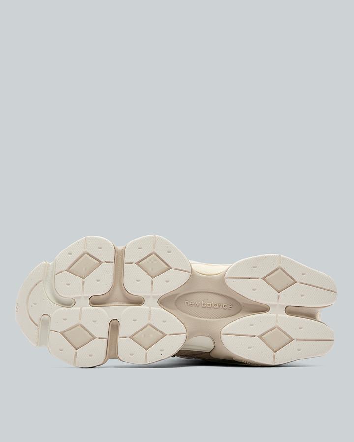 Womens 9060 Trainer image 4