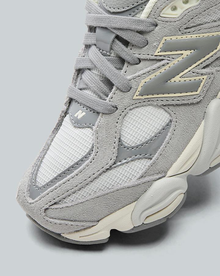Womens 9060 Trainer image 5