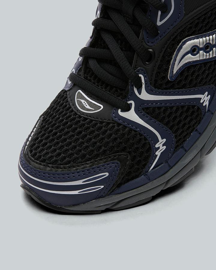 Womens ProGrid Triumph 4 Trainer image 5