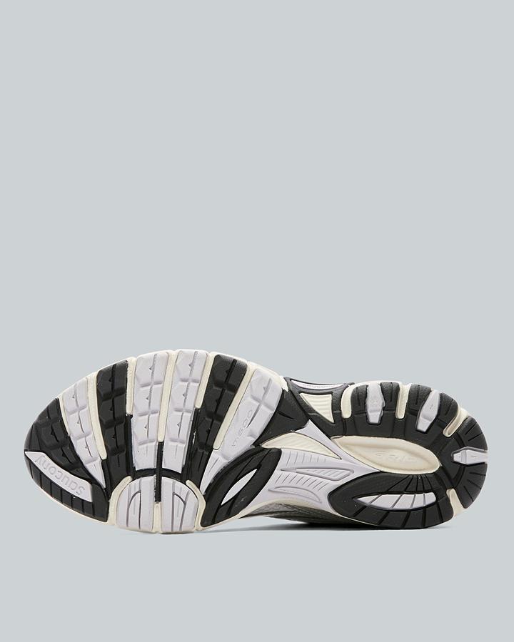 Womens Grid Legacy Trainer image 4