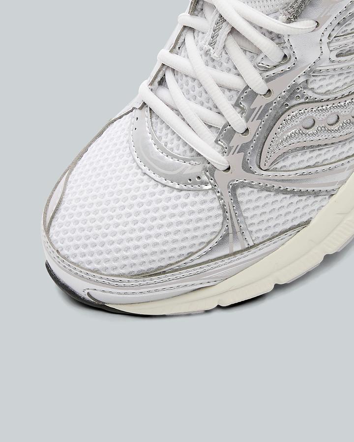 Womens Grid Legacy Trainer image 5