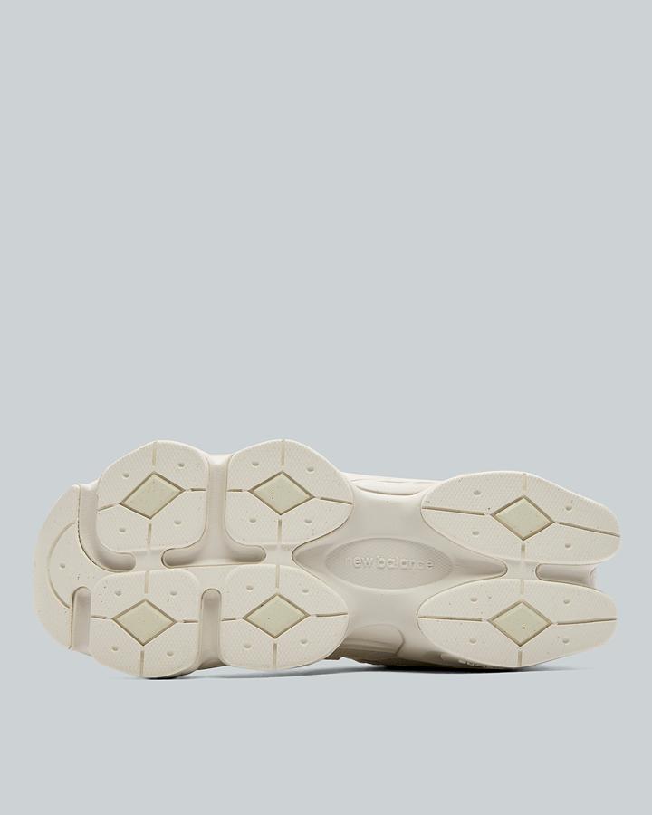 Junior 9060 Trainer image 4