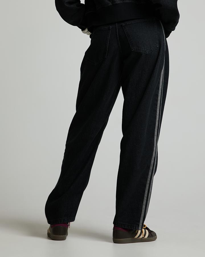 Womens Denim Barrel Jean image 3
