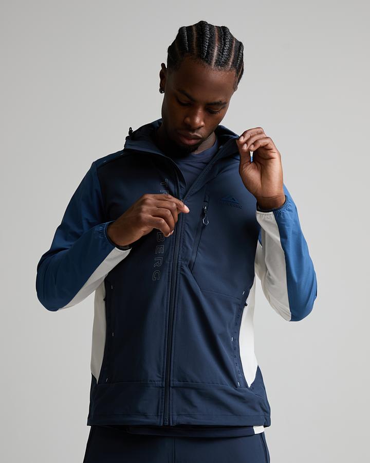 Triathlon Ultra Windbreaker image 2