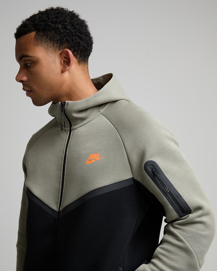 Tech Fleece Windrunner Hoodie image 5