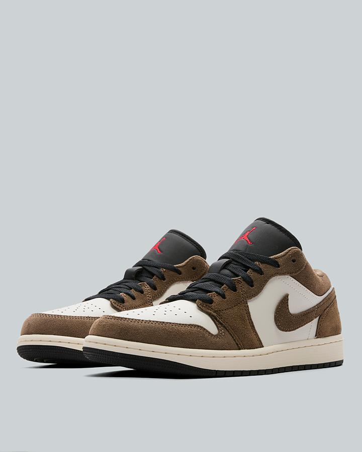 Air Jordan 1 Low Trainer image 2