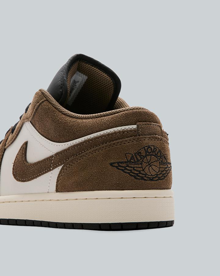 Air Jordan 1 Low Trainer image 6