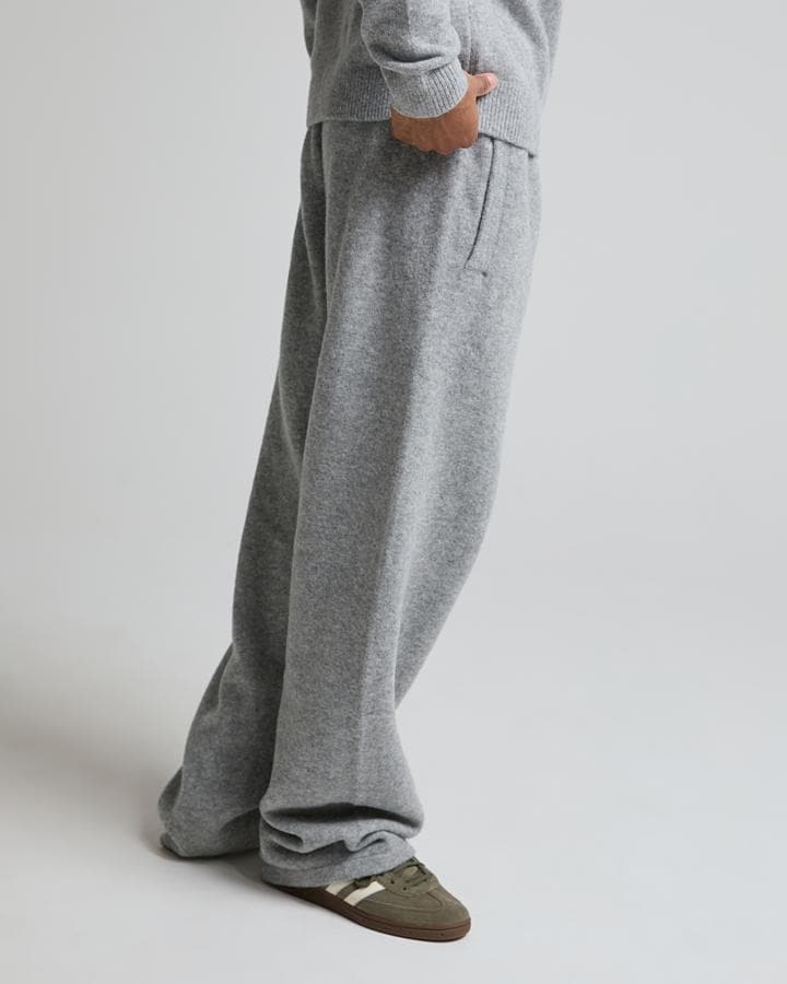 Trefoil Essential Knit Pant image 6