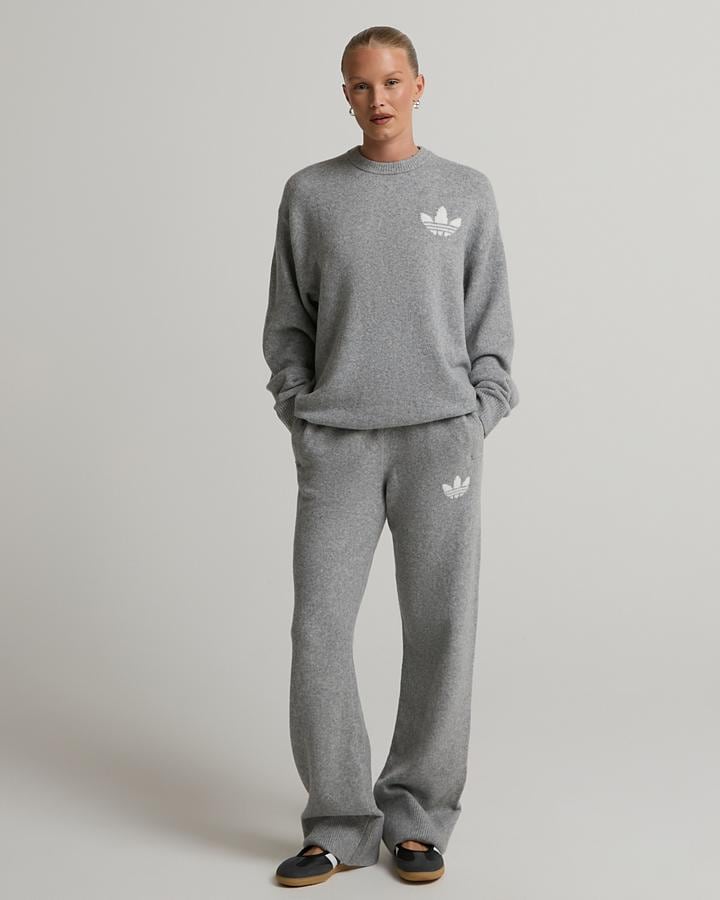 Womens Essential Knit Crewneck Sweatshirt image 2