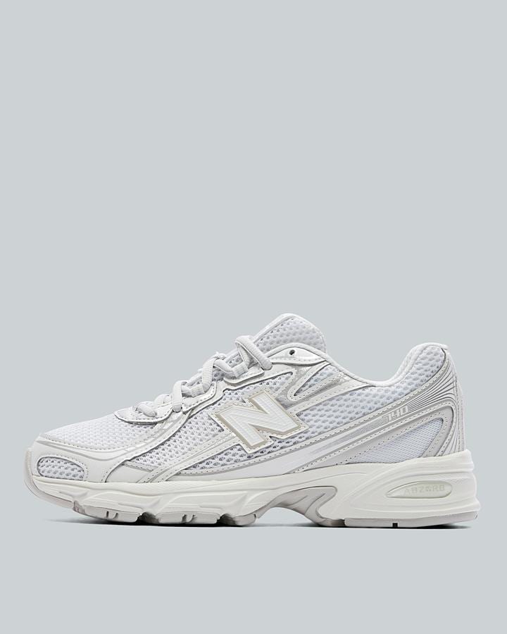 Junior 740 Trainer image 1