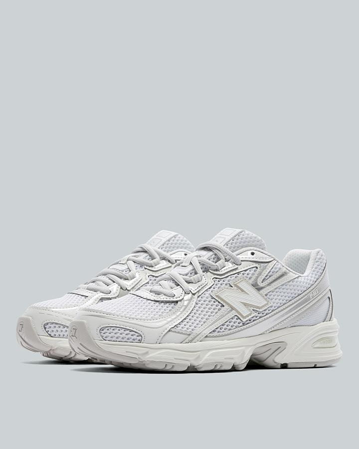 Junior 740 Trainer image 2