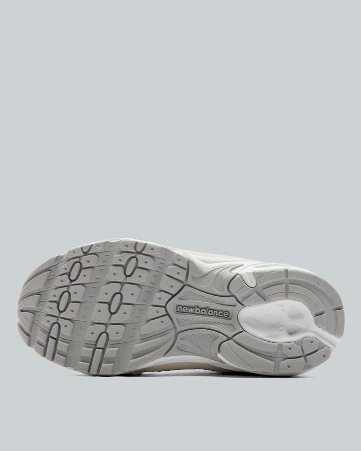 Nursery 530 Trainer image 4